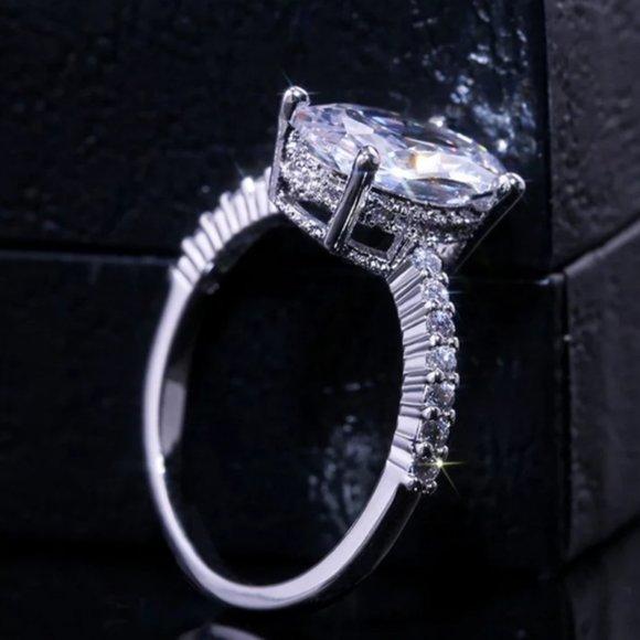 NEW 2CT Oval Cut Solitaire Diamond 925 Silver Ring - Picture 7 of 9